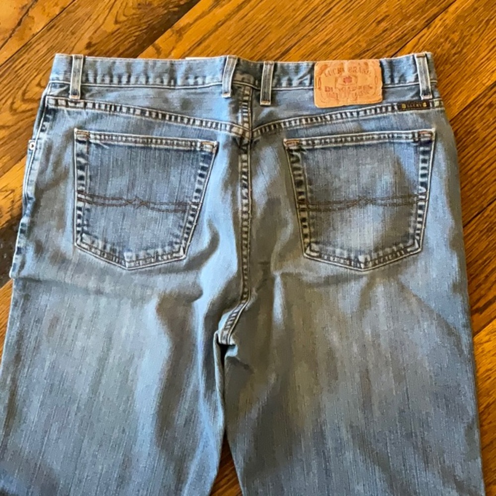 Men’s lucky brand button fly straight leg size 36 waist jeans